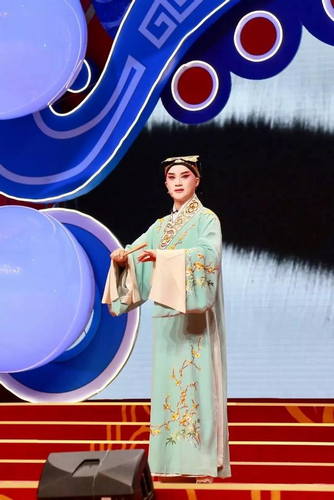 Acting: The general term for the performance of opera actors, including their posture,
expression, style, and demeanor.